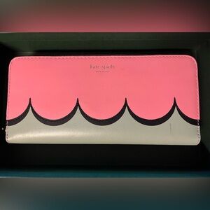Kate Spade Pink and Green Rococopink Intarsia Scallop Wallet